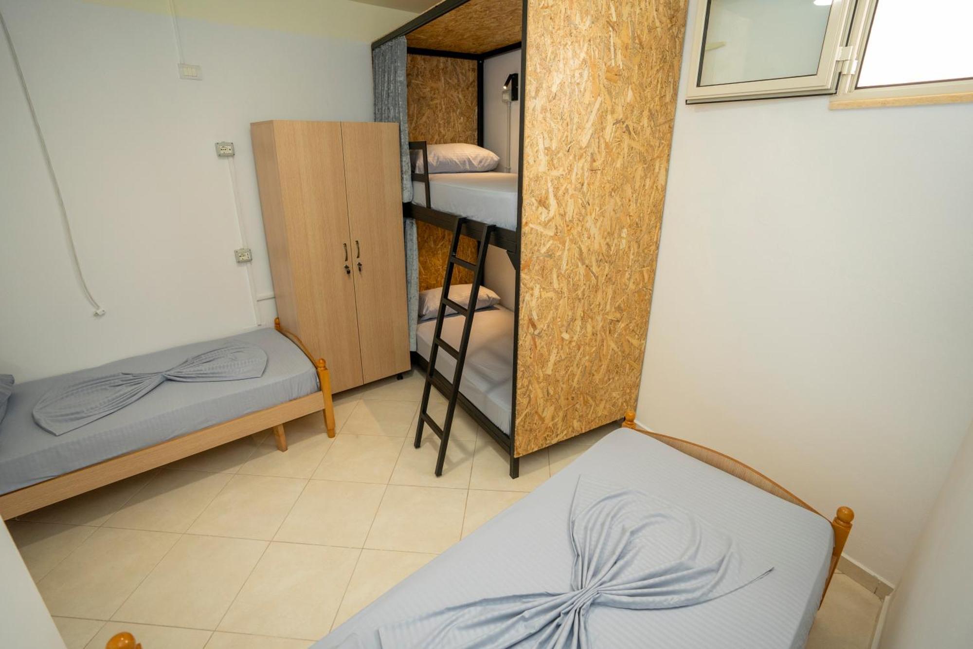 Golden Sleep Hostel Shkodër Exteriör bild